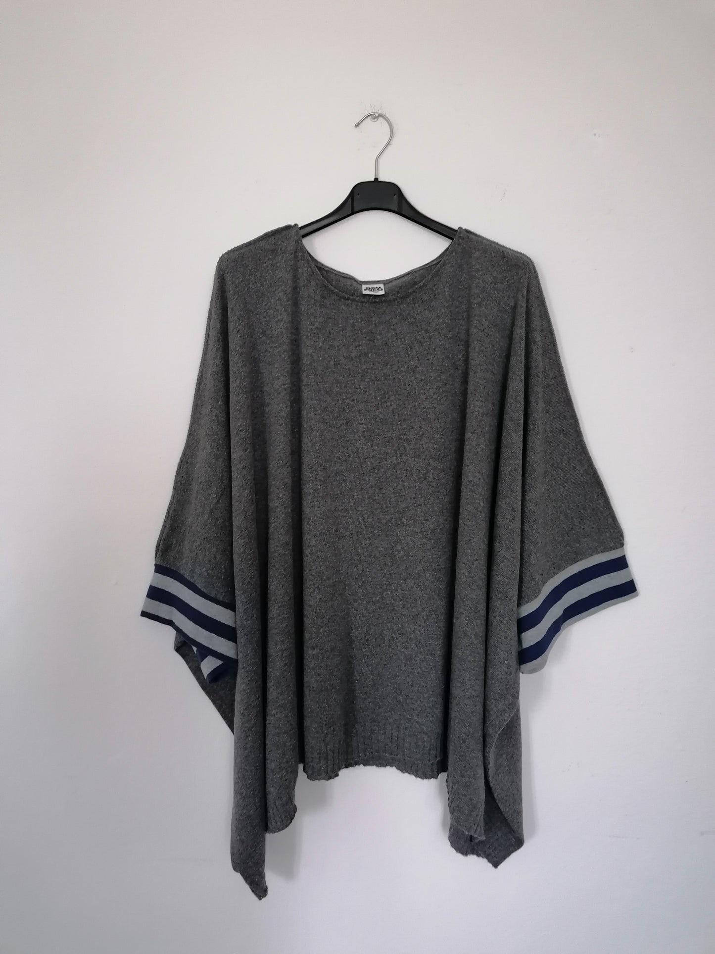 Maglia-poncho