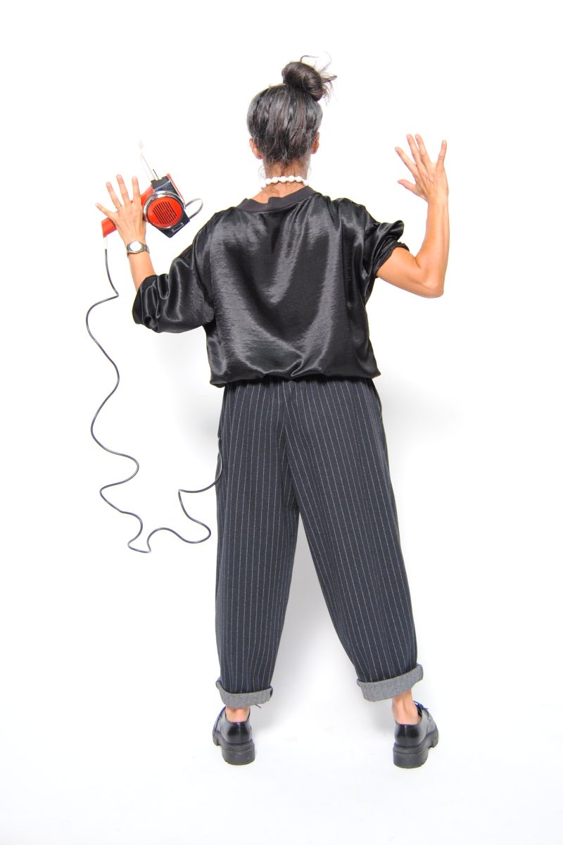 Pantalone gessato forma carota